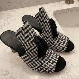 Karl Lagerfield Houndstooth pumps, size 8, Ladies